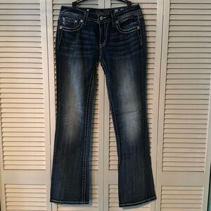 MISS ME Embellished Fleur de Lis Size 30 ladies Jeans inseam 34. Like New!